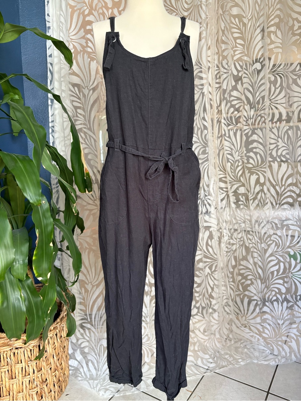Universal Thread Sleeveless Jumpsuit Grey Overalls Romper Straight Leg Oversized